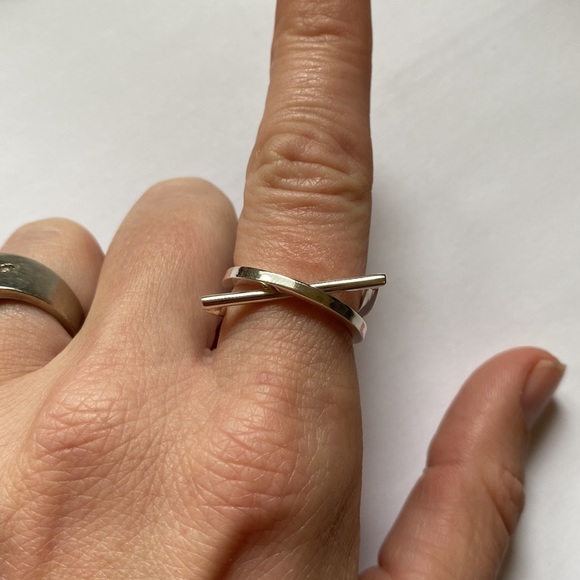 NWOT .925 unique silver ring - Picture 5 of 5